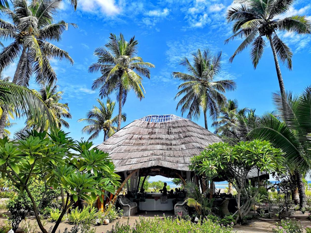 Coconut Garden Beach Resort Maumere Exterior photo